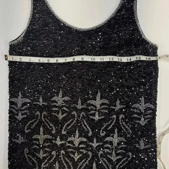 Hand Full Fashioned Gorgeous Silver & Black Hand Beaded Wool Tank Zip Up Back
M - Picture 8 of 16